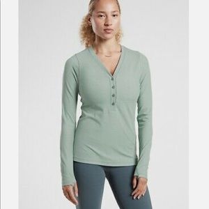 Athleta Uptempo ribbed Henley top (s)